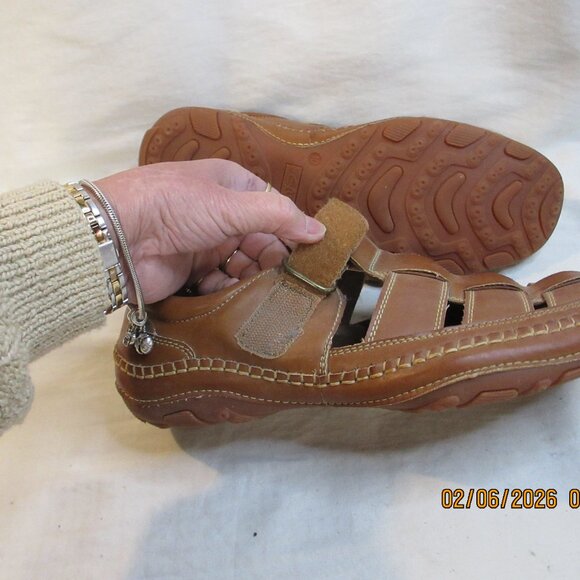 MEN\'S~GBX SENTAUR~#135594~ BROWN LEATHER~SLIP ON SPORT SANDAL/SHOES~ SIZE 10 main image 5